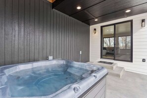 Bain à remous extérieur