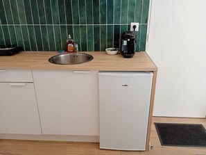 Fridge, microwave, coffee/tea maker, cookware/dishes/utensils - Bail Mobilité, 5 minutes du métro, internet (Lille)