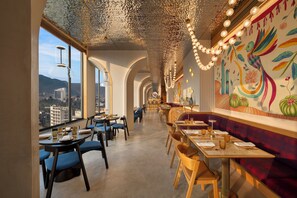 Restaurant - Moxy Kathmandu (Kathmandu)