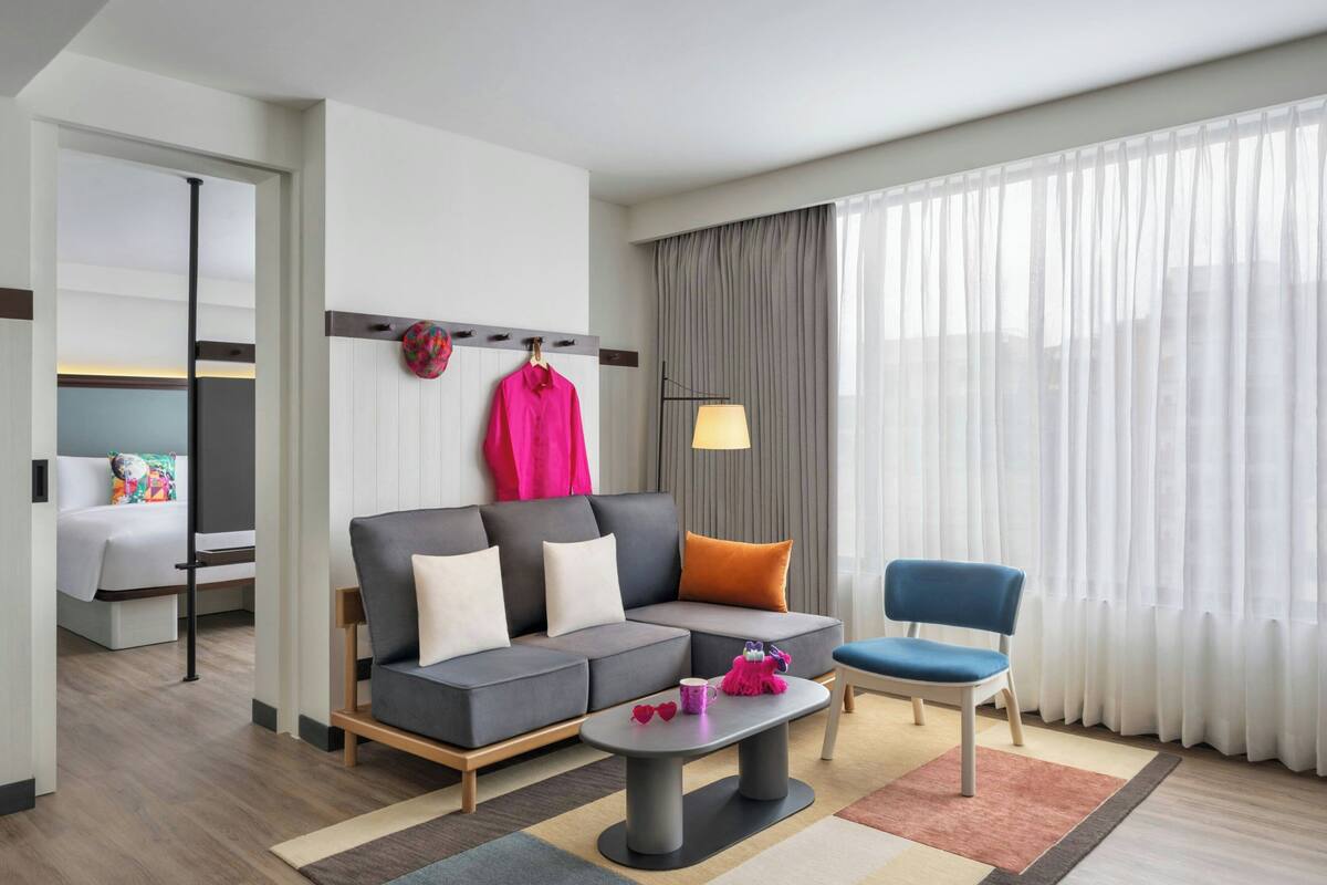 Suite ejecutiva, 1 habitación | Ropa de cama de alta calidad, edredón y camas con pillow-top 