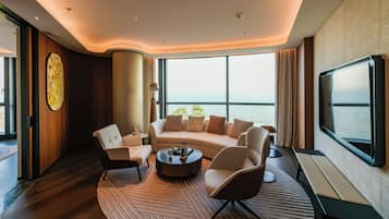 Suite – deluxe, 1 kingsize-seng, utsikt mot innsjø | Wi-fi (inkludert)