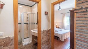 Shower - Villa Covadonga Vélez-Málaga by Ruralidays (Málaga)