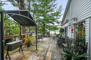 تناول الطعام با لخارج