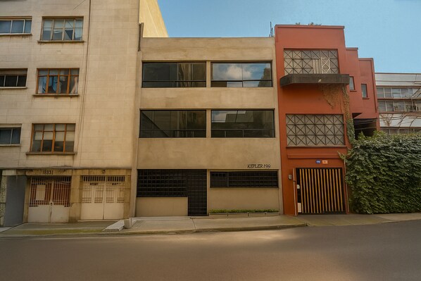 Front of property - Oyo Hotel Concreta 199 (Mexico City)