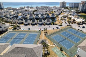 Sport court - Poolside Paradise, Steps from Private Beach, Studio condo, Sleeps 4! (Destin)