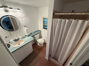 Shower, hair dryer, towels, soap - Cruz Bay 1 BR loft unit, Pool, Ice Cold A/C, and BATTERY BACKUP SYSTEM (Cruz Bay)