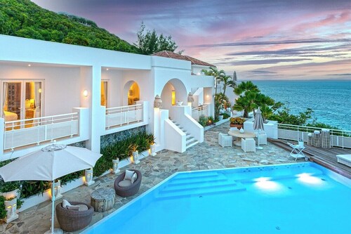 L'Oasis   Elegant Beachfront Villa