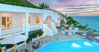 L'Oasis Elegant Beachfront Villa