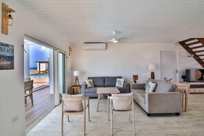 TV - Mary's Beach House 4 bedrooms (Saint Martin)