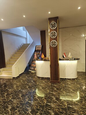 Reception - Pyramids Solar Boat (Al-haram Governrate)