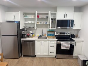 Køleskab, mikrobølgeovn, ovn, opvaskemaskine