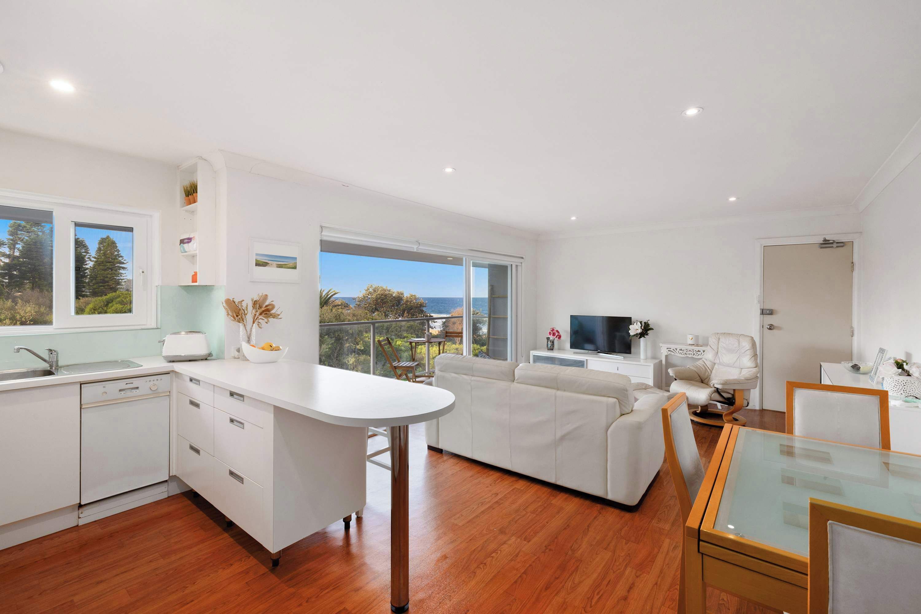 Royal Surf - Beach Front Paradise - Collaroy