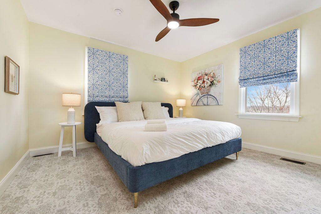 Een strijkplank/strijkijzer, gratis wifi, beddengoed