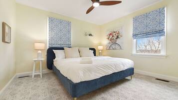 Een strijkplank/strijkijzer, gratis wifi, beddengoed