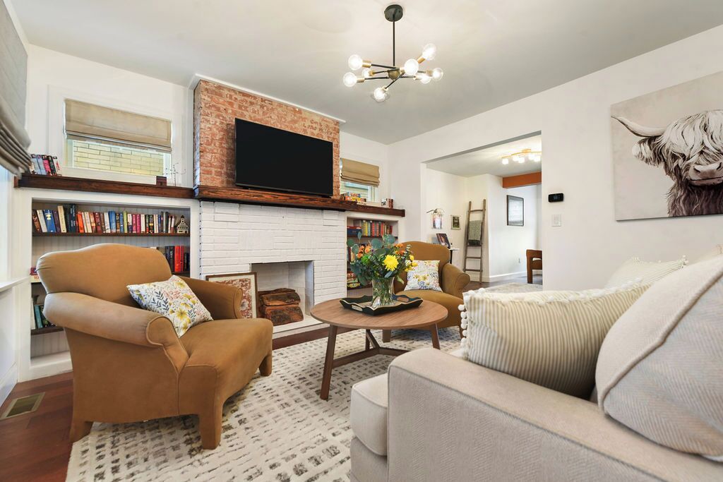 Smart TV, books, music library, video library