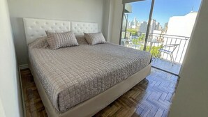 1 quarto, Wi-Fi de cortesia, roupa de cama