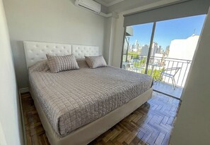 1 bedroom, free WiFi, bed sheets - Conforto e localização estratégica em San Telmo, próximo a universidades. (Buenos Aires)