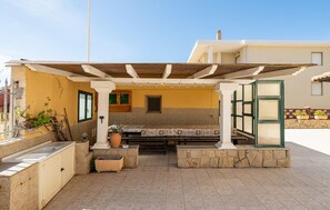 Outdoor dining - Quadri Tramonto 941592 (Lu Bagnu)