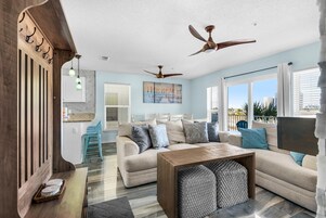 公寓式客房, 多张床 (Gulf Island 421) | 起居区