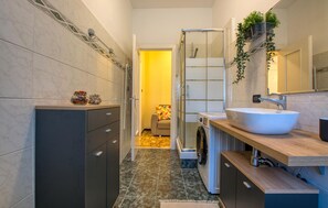 Shower, hair dryer - 2 bedroom awesome apartment in Genova (Genova)