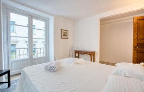 3 habitaciones, tabla de planchar con plancha y wifi gratis