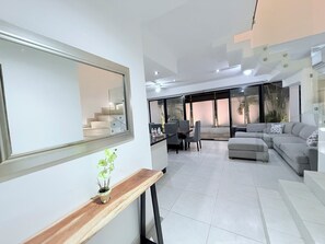 Interior - Family house with jacuzzi in residential Cancun, Excellent location (Cancún)