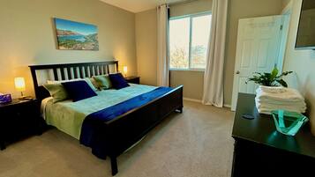3 bedrooms, iron/ironing board, WiFi (free), bed sheets