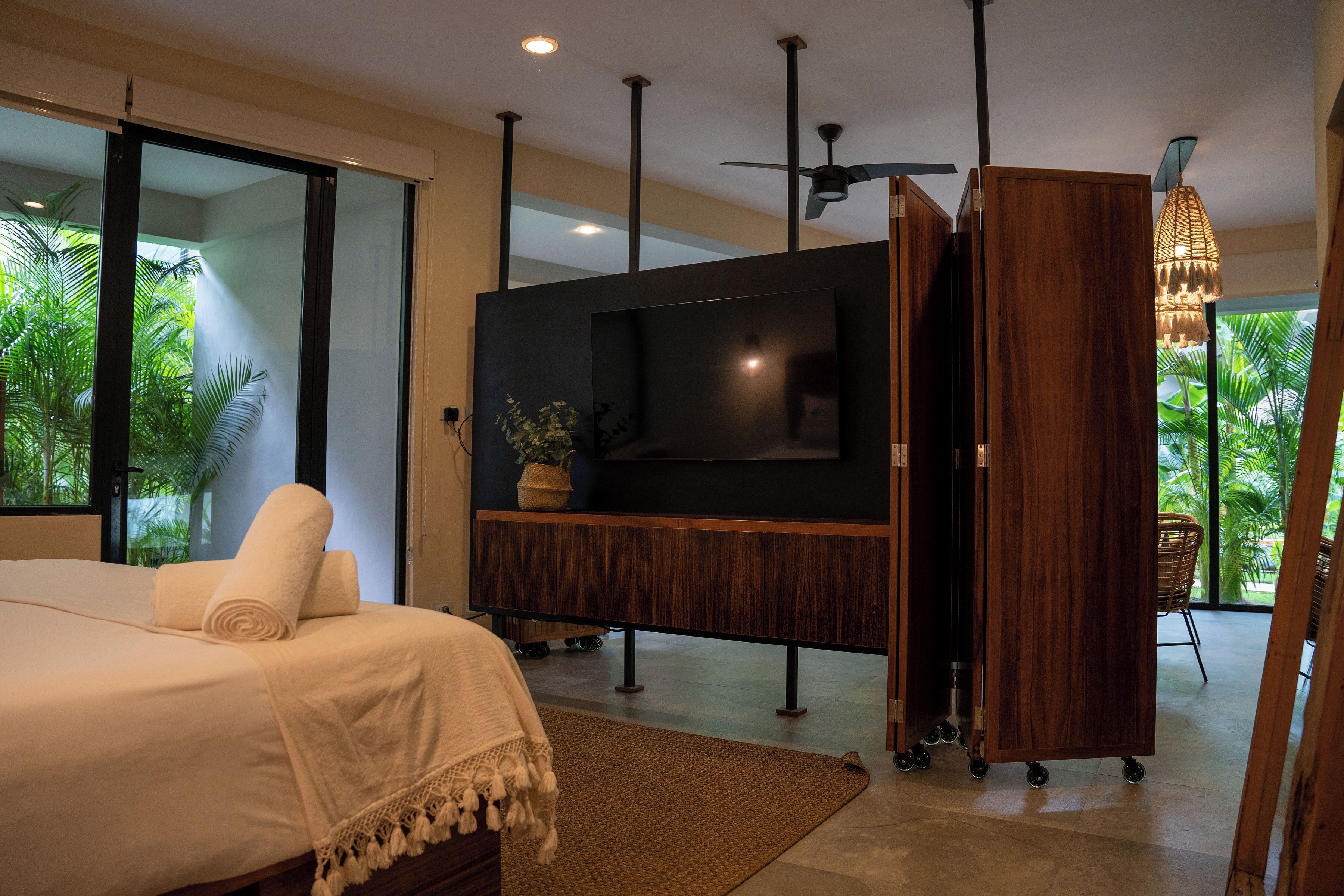 Apartment, 1 King Bed with Sofa bed, Patio, Pool View | Free WiFi