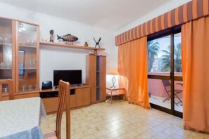 Interior - Next to Lisbon 100m from Beaches & Surf (Costa da Caparica)