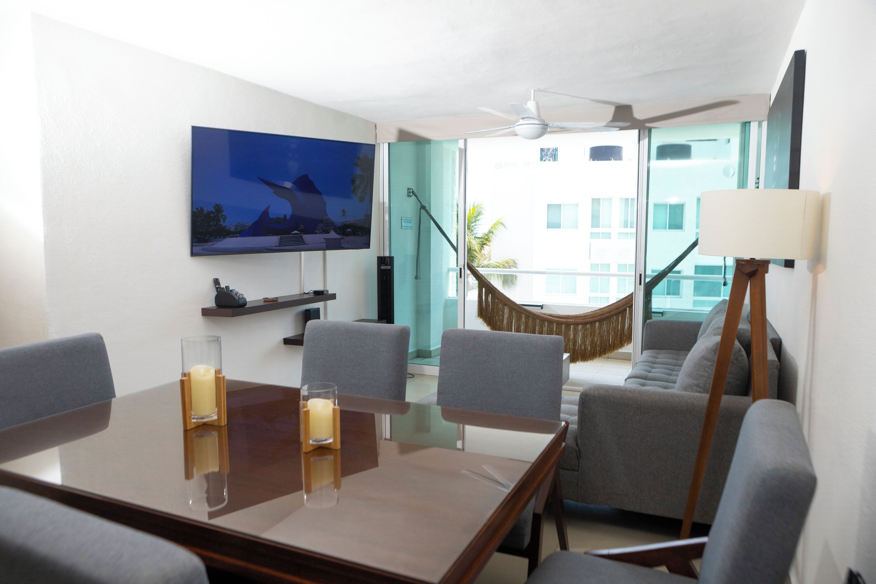 Leilighet – deluxe, balkong | Oppholdsområde