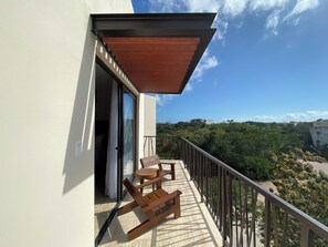 Superior Apartment | Balcony - Private Terrace & Jacuzzi in Aldea Zama (Tulum)