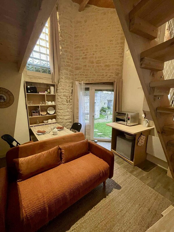 Living area - Le Nid Charentais (Rouillac)