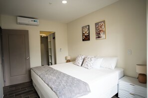 Iron/ironing board, internet, bed sheets - Cozy Stay Near Everything El Salvador (Santa Tecla)