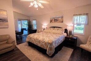 Internet, bed sheets - Delightful 5-bedroom house with AC and Pool in Palm Coast (Palm Coast)