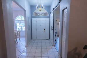 Interior - Delightful 5-bedroom house with AC and Pool in Palm Coast (Palm Coast)