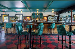 Bar (en la propiedad)