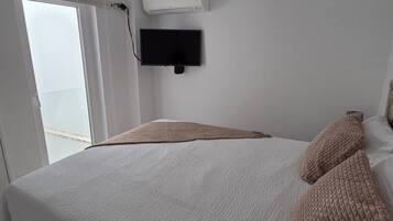 Strygejern/strygebræt, Wi-Fi, sengetøj