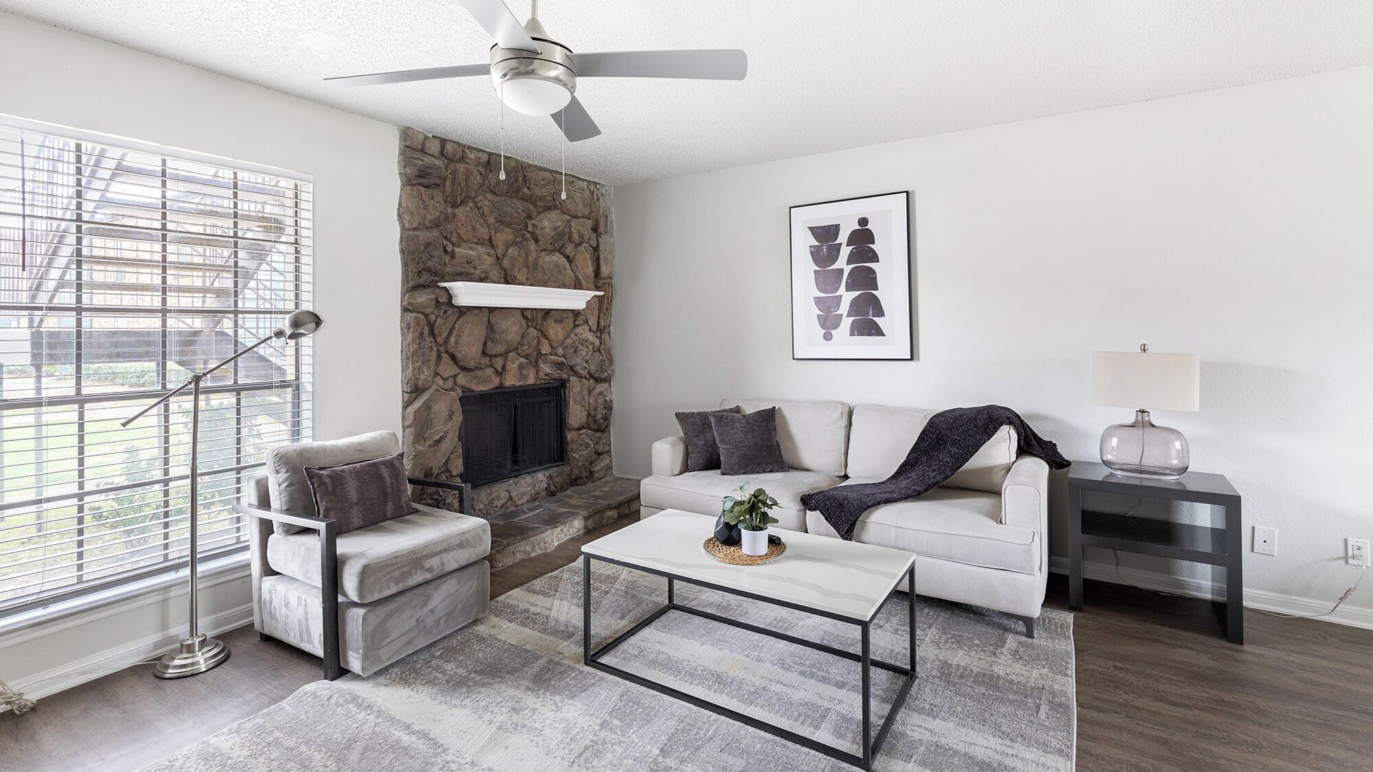 Apartment (2 Bedrooms) | Living area