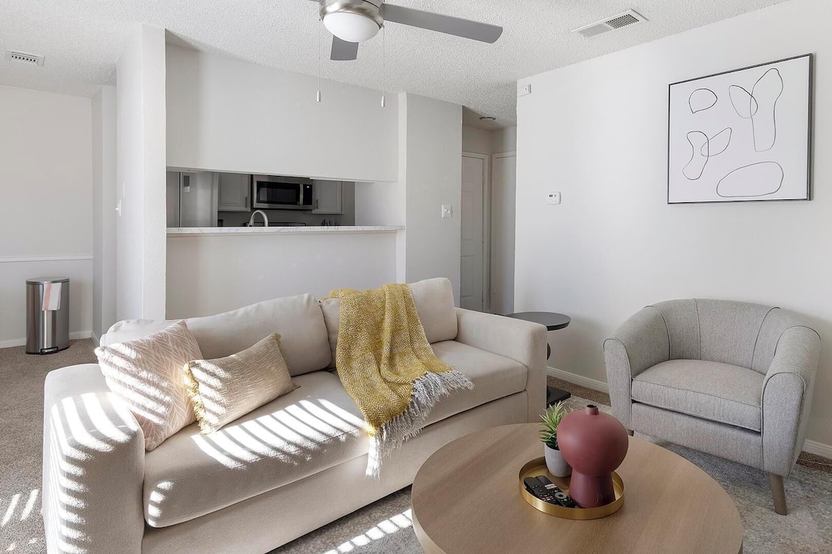 Apartment (1 Bedroom) | Living area | 50-inch Smart TV with digital channels, table tennis