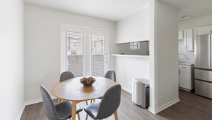 公寓 (2 Bedrooms) | 飯廳