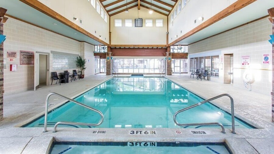 Landing Modern 2bd, Pool, Courtyard