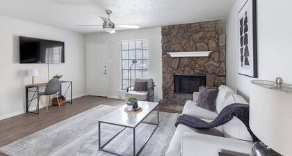 Landing Apartments near Southridge