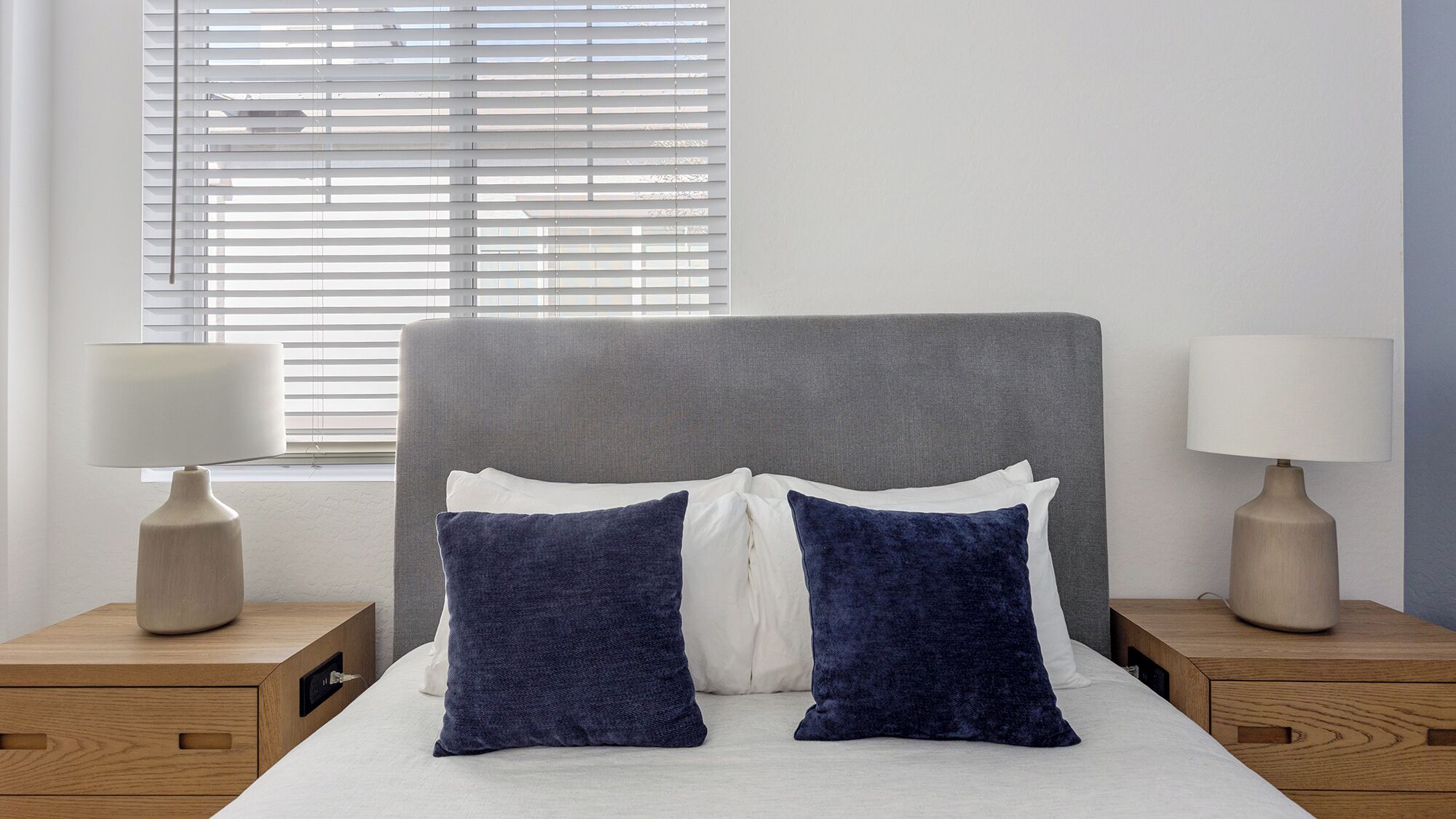 公寓 (2 Bedrooms) | 1 間臥室、書桌、筆電工作空間、隔音