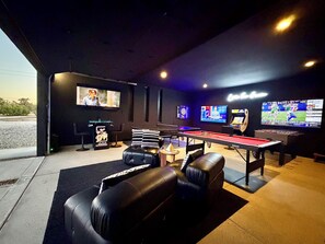 غرفة الألعاب