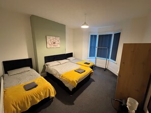3 quartos, ferros/tábuas de passar roupa, Wi-Fi