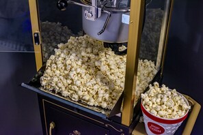 Alimentos y bebidas
