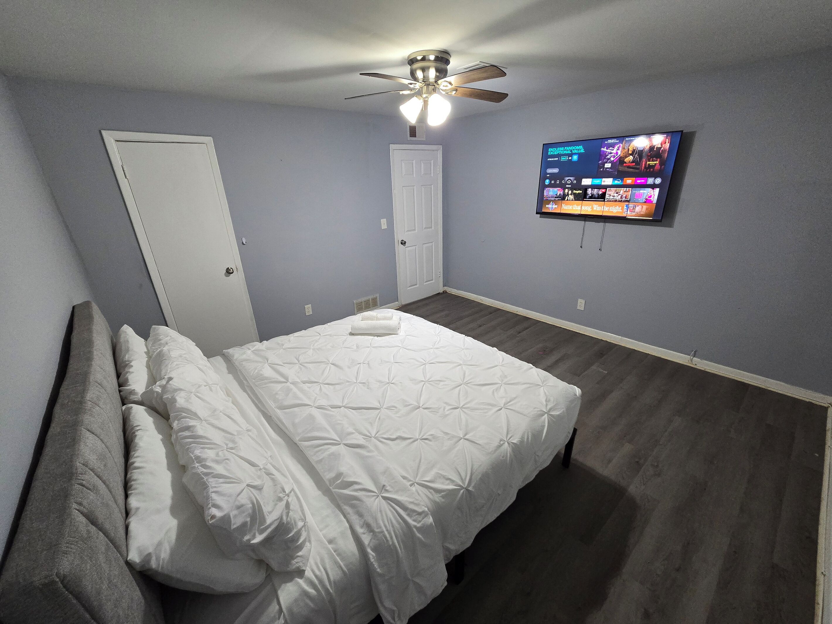 2 habitaciones, tabla de planchar con plancha y wifi gratis 