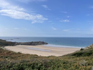 Beach - Près des Pins - PLEVENON (PLEVENON)