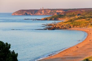 Beach - Près des Pins - PLEVENON (PLEVENON)