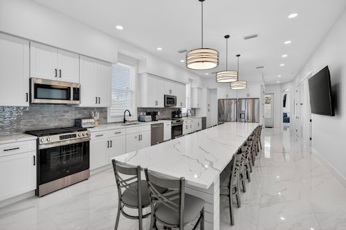 Seaside Reunion  - Luxury Home in 30A Perfect for Beach Retreats & Large Groups